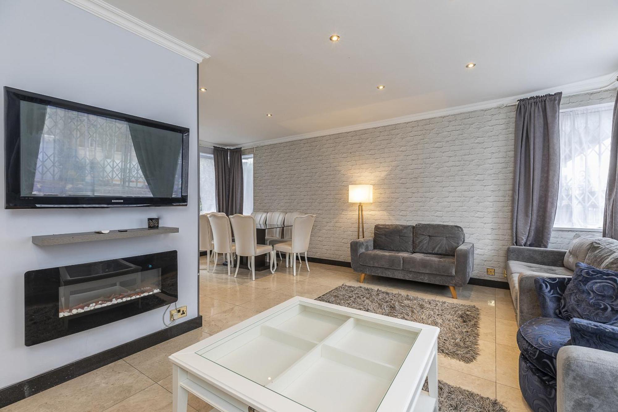 Gorgeous 4 Bedrooms Apartment Near Hyde Park And Oxford St ロンドン エクステリア 写真