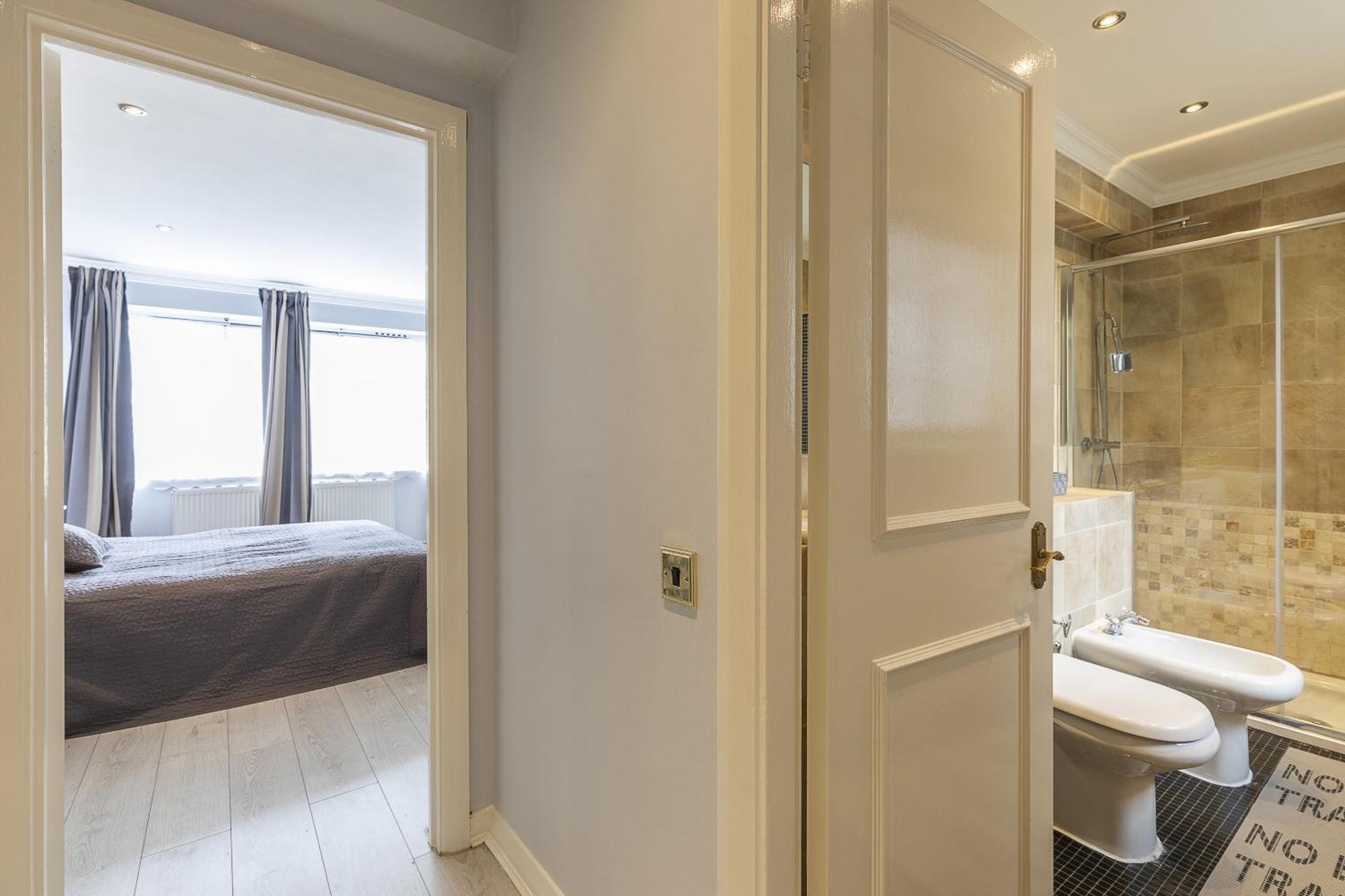 Gorgeous 4 Bedrooms Apartment Near Hyde Park And Oxford St ロンドン エクステリア 写真