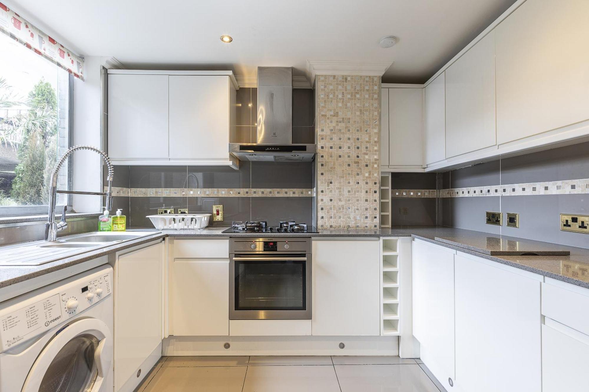 Gorgeous 4 Bedrooms Apartment Near Hyde Park And Oxford St ロンドン エクステリア 写真